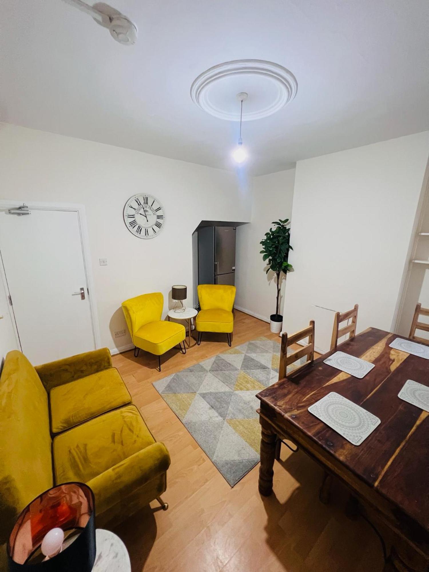 Holiday home Baravaggio By Kasar Leicester